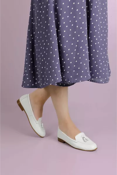 أبيض الجبهة جلد طبيعي جولة اصبع القدم شقة وحيد الشرابة المرأة الباليه الشقق 