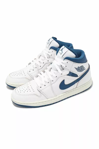 AIR JORDAN 1 MID SE   (WIR EMPFEHLEN, EINE HALBE NUMMER GRÖSSER ZU KAUFEN.)