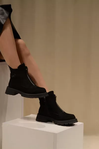 KADIN SİYAH SÜET ÖNÜ FERMUARLI İÇİ KÜRKLÜ KALIN TABAN BOT&BOOTİE