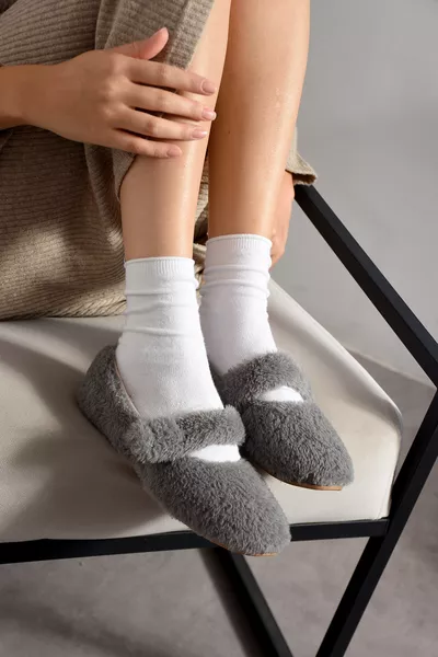 Ultra Yumuşak Peluş Kadın Ev Babeti Ses Yapmaz Hafif Taban Panduf