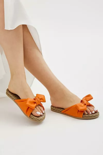 شبشب نسائي برتقالي بشريط عدم الانزلاق للبركة والبحر والشاطئ