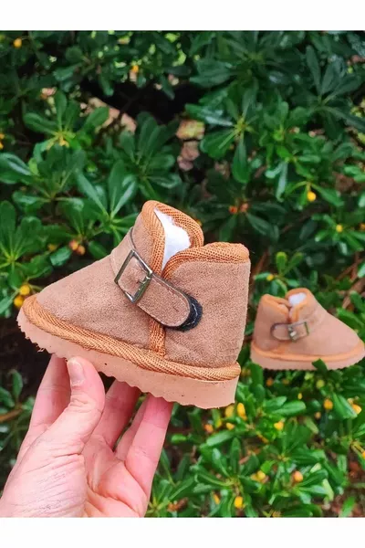 نموذج حذاء شتوي للأطفال للجنسين