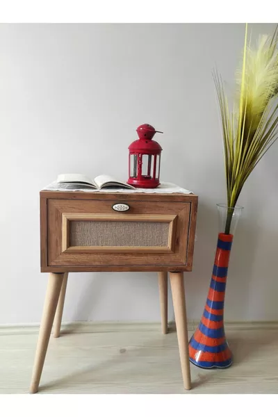 منضدة جانبية للسرير طراز ريترو مع خزانة مغلقة