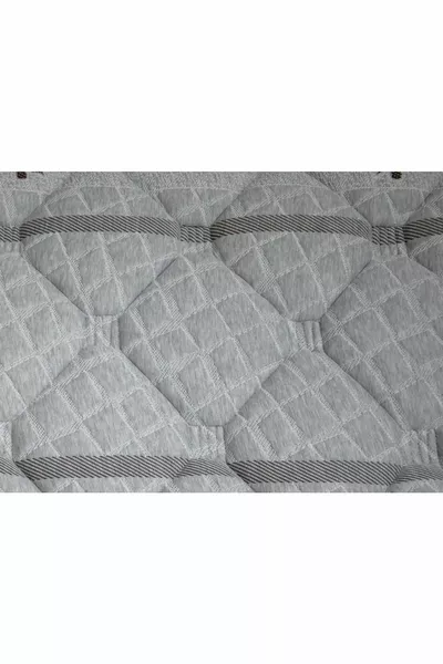 سرير أرضي إسفنجي