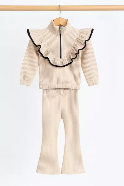 طقم بنات (ضيق) ياقة نصف عالية وبنطال إسباني قصّة واسعة 