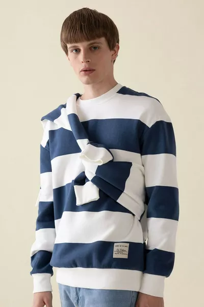 Boxy Fit Crew Neck Striped Sweatshirt AU