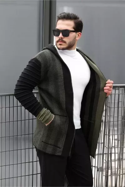 Heren kaki capuchonponcho met patroondetails op de mouwen