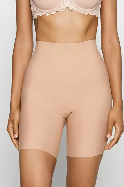 Anoky Model Light Toning and Shaping Laser Cut Shorts Corset Nude Color