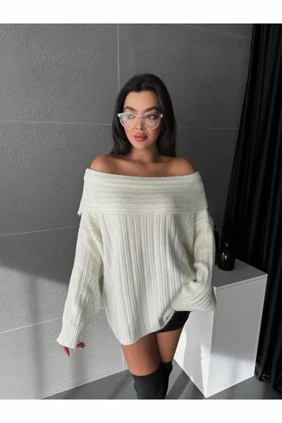 Pull en tricot oversize crème pour femme à épaules dénudées
