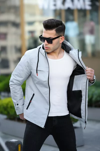 سترة رجالية موسمية جديدة بأكمام بقبعة