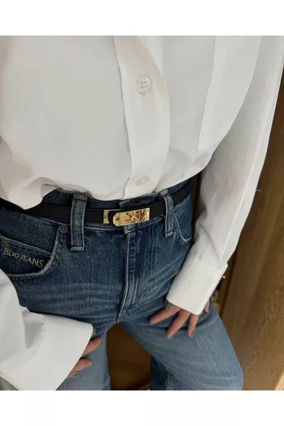 حزام أسود بعرض 2 سم مزود بقفل ذهبي وخياطة