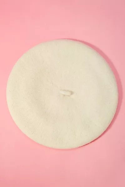 قبعة بيري من الصوف الفرنسي باللون الكريمي