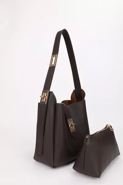 حقيبة نسائية بحمالة قابلة للتعديل مع قفل ذهبي من كوفي، مزودة بتفاصيل قفل، يمكن حملها باليد أو على الكتف