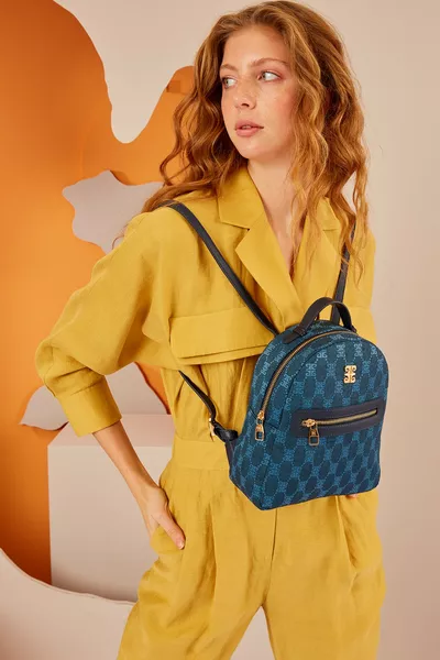 حقيبة ظهر نسائية جينز 