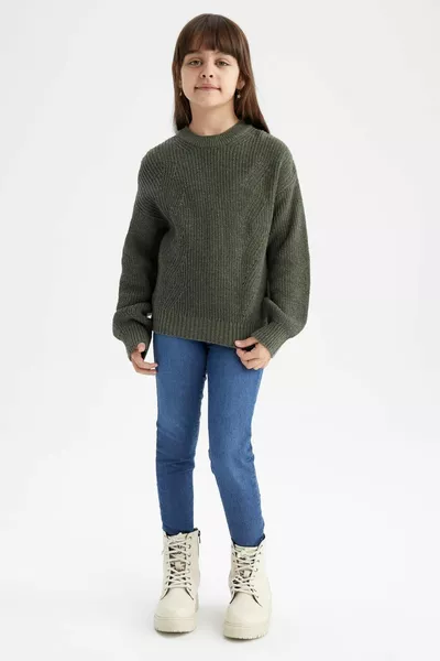 الفتيات العادية تناسب طاقم الرقبة سترة