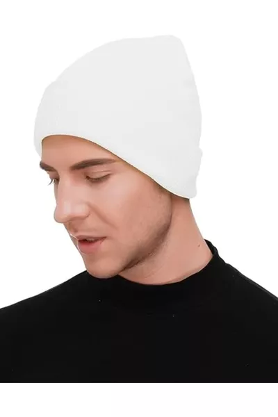 قبعة بيري أساسية للجنسين باللون الأبيض