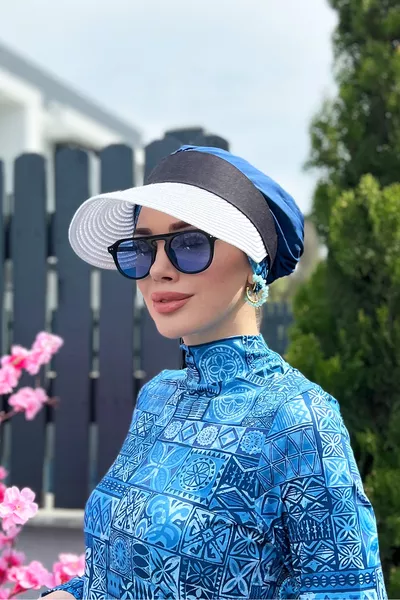 قبعة من القش قابلة للطي مع واقي شمس ودرع حماية باللون الأبيض 