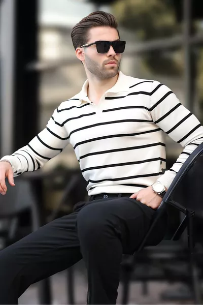 Джемпер с длинными рукавами в белую полоску с воротником-поло и белыми пуговицами 