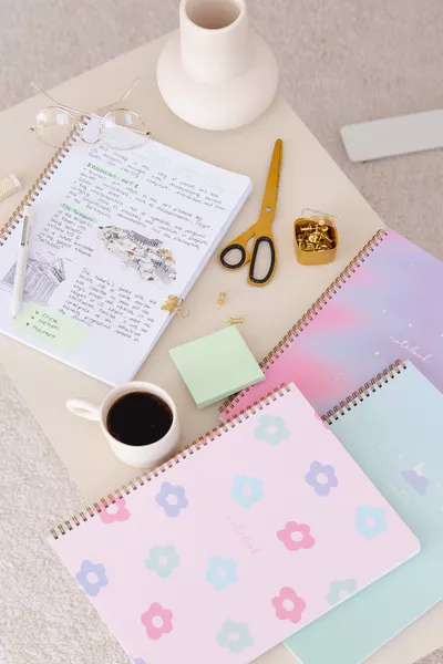 دفتر مدرسي بحلقة ،  ورقة، مجموعة من 4 - مخطط