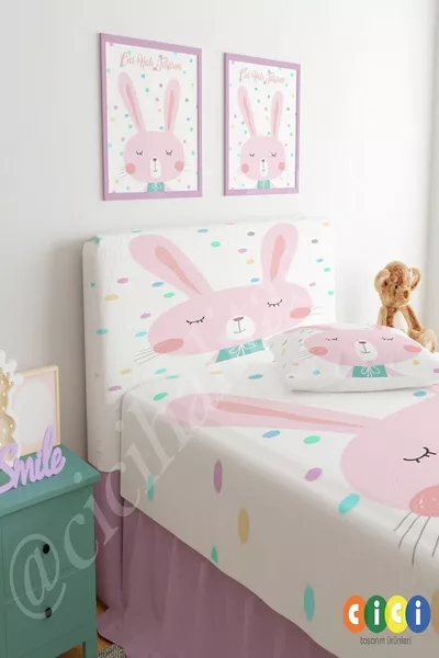 Basis Hoes Hoofdkussen Wit Achtergrond Kleurrijke Stippen Schattig Konijn