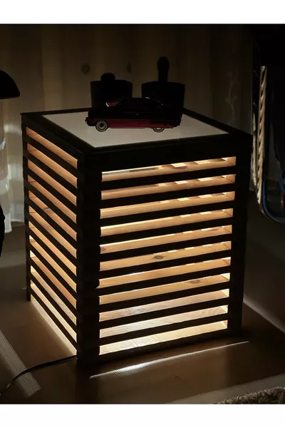 Нощно шкафче с декоративно осветление