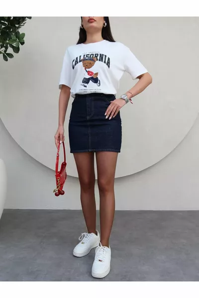 تنورة جينز قصيرة