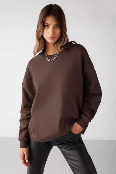 كنزة نسائية من القطن العضوي ناعمة من الداخل مزودة بفرو داخلي وياقة دائرية باللون البني من VANELTINA