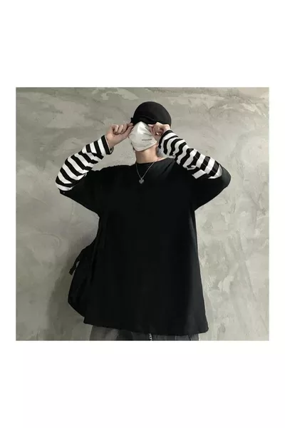 Effen zwarte mouwen gestreept T-shirt