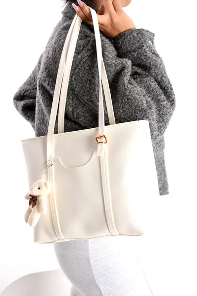 حقيبة كتف وذراع نسائية بيضاء بحجم 