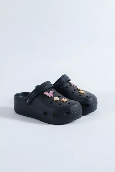 Chaussures quotidiennes noires à grande échelle avec semelle massante pour la maison, les hôpitaux, les cuisiniers, les infirmières et les médecins