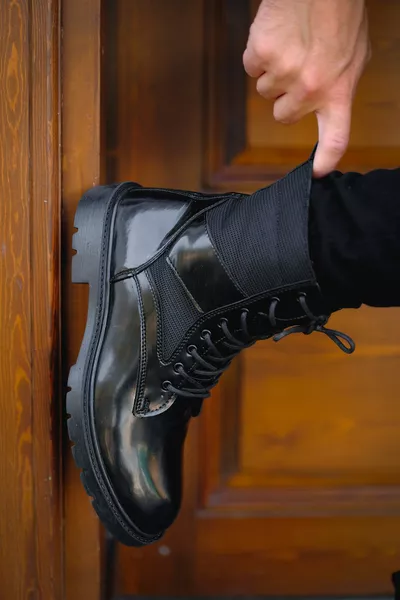 حذاء عسكري رجالي بسحّاب من الجبين القطبي