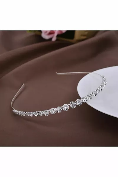 تاج كريستالي نسائي فضي خاص مرصع بالأحجار