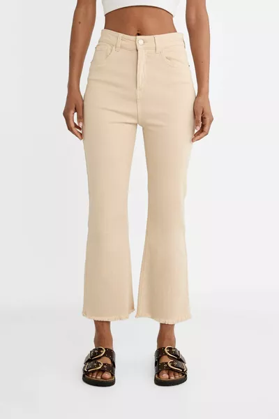  المحاصيل سروال قصير النسيج الساق الإسبانية الجينز