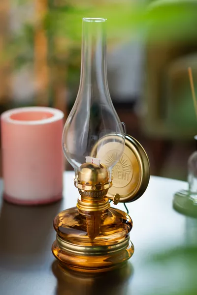 Классическая янтарная газовая лампа +  мл масла для лампы желтого цвета + фитиль  см