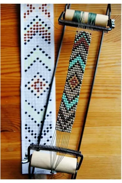 Бисерна тъкачна машина - Изработена е от здрава качествена метална конструкция, не се чупи