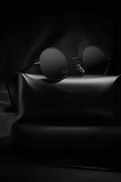 Zeda Round Model Metal Frame Black Men's Sunglasses