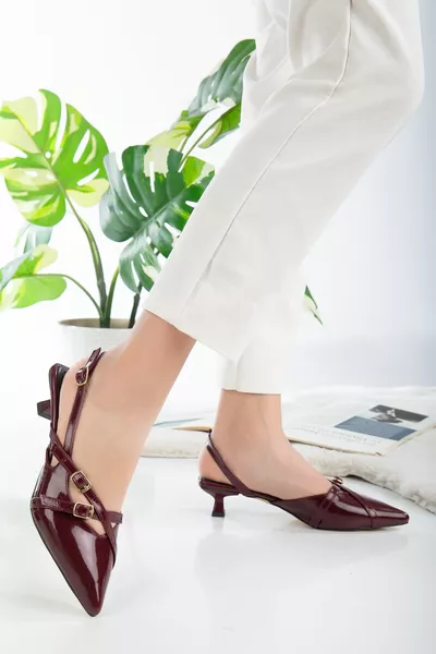 بورجوندي ماري جين وأشار اصبع القدم أحذية نسائية مع مشبك كعب قصير