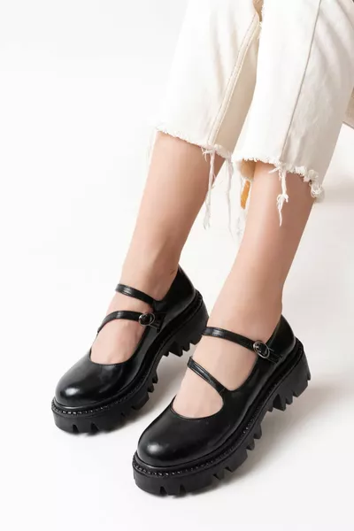  Schwarze Lackleder Casual Loafer Schuhe mit hoher Sohle