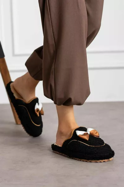 Fiyon Detailed Stylish Closed Front Non-Sound Sole Pantofole da casa da donna