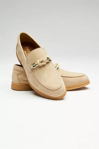 Beigefarbener Loafer aus Leder