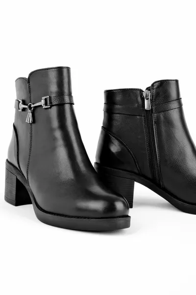 لوبيز حذاء نسائي جلد طبيعي بكعب - أسود