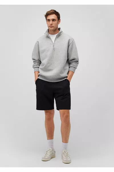 Schwarze Strickshorts 