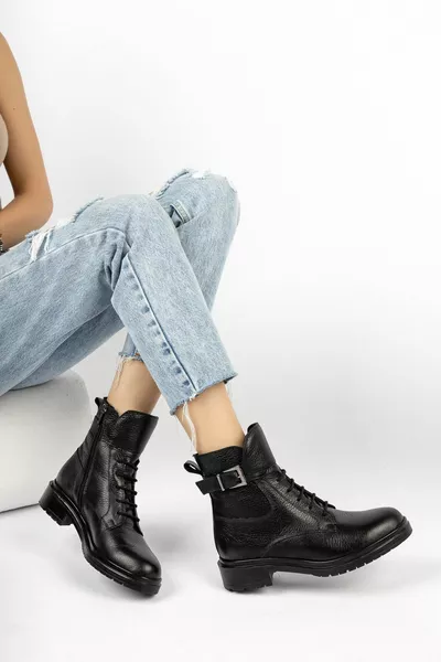 Черни дамски кожени ботуши от естествена кожа 