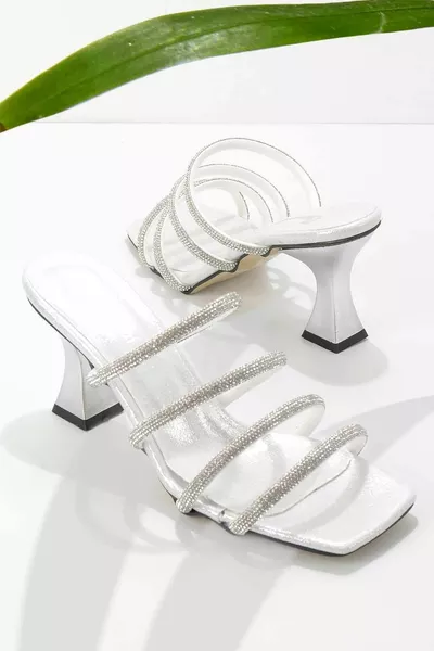 Pantofole da donna in raso argento 