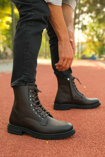 Кафяви мъжки пощенски ботуши с цип 