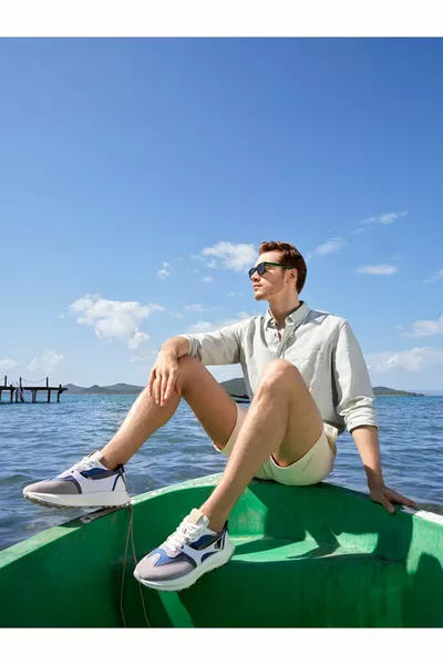 لاب حذاء رياضي رجالي أزرق 