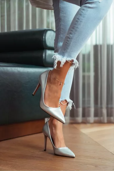 فانيسا سيلفر ماتي مدبب تو نسائي خنجر