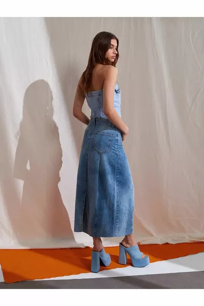  تنورة دينم طويلة بطيات أمامية وخلفية زرقاء