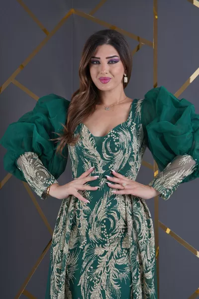 Glitter Embossed Patterned Low-Cut Cape Queen Evening Dress with Slit