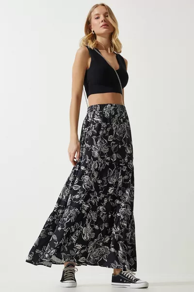 تنورة نسائية سوداء منقوشة بالأزهار منفوخة من الفسكوز 